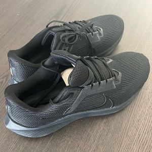 Nike Air Zoom Pegasus 40 - Brand new! - Mens Size 10